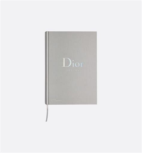 livre dior defile|Dior défilés livre français.